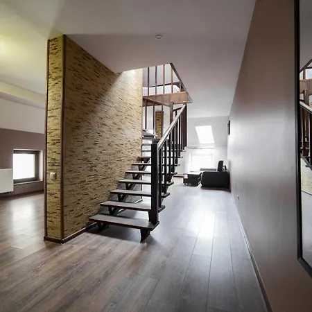 On Mitny Square Appartamento *