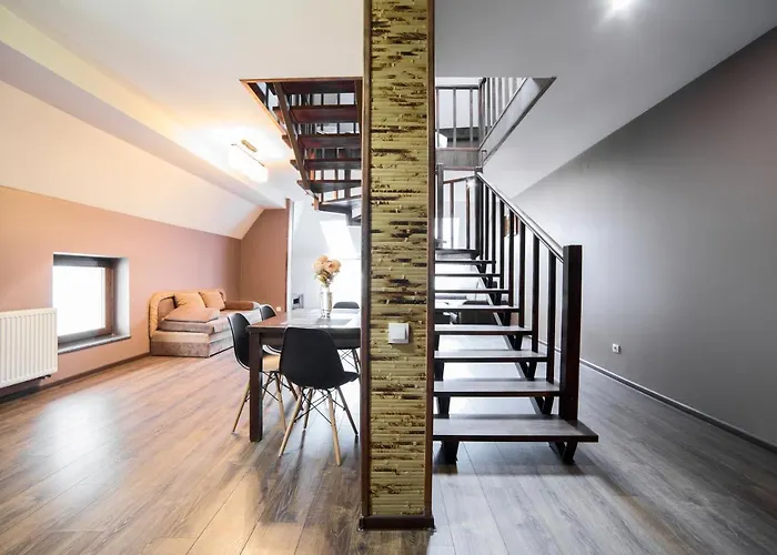 On Mytna Square * Leópolis