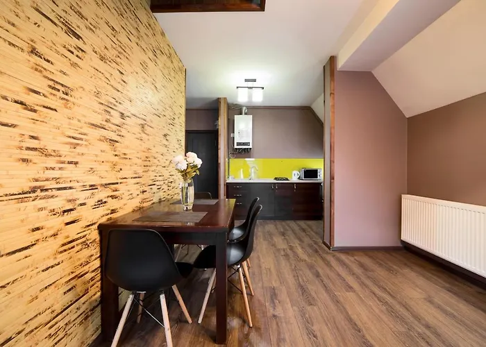 On Mytna Square Leópolis