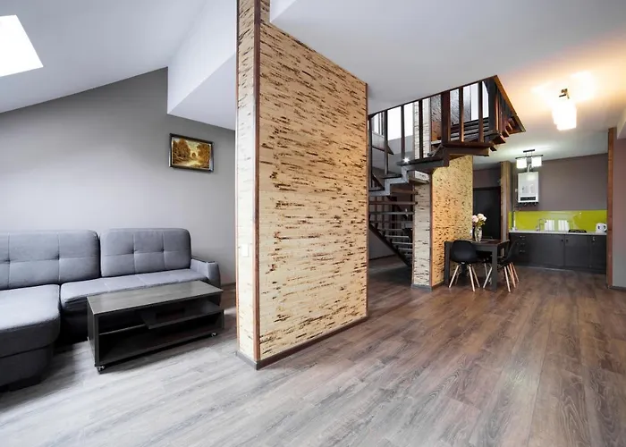 On Mytna Square * Leópolis